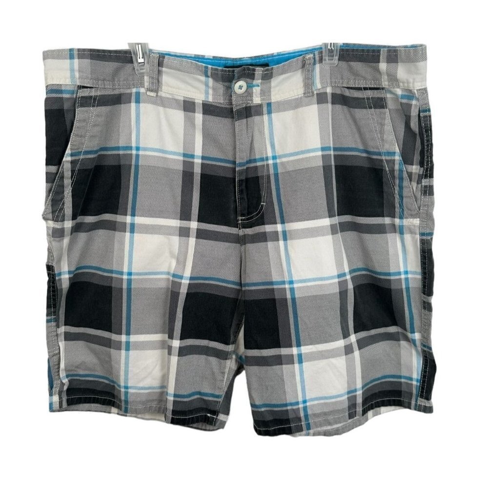 OP‎ men's plaid shorts with blue accents, size 40